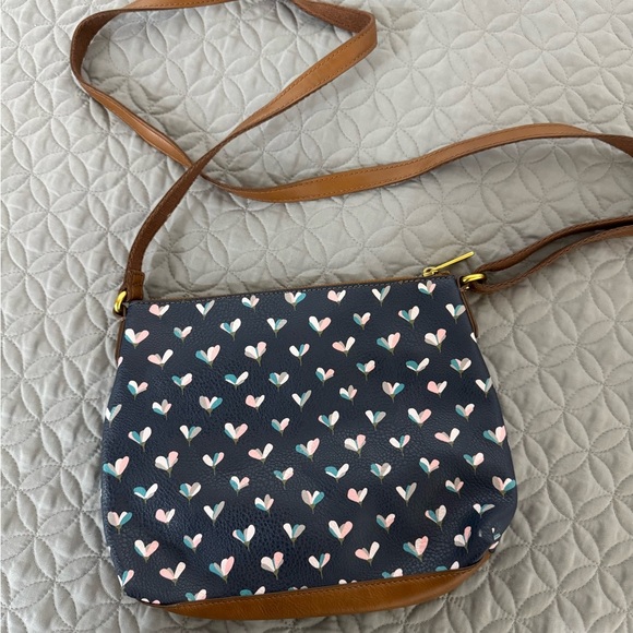 Fossil Crossbody Bag with Heart Pattern - Picture 2 of 6